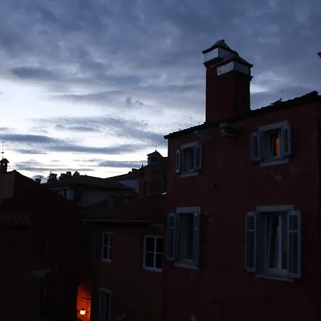 Da Leona Old City Apartment *